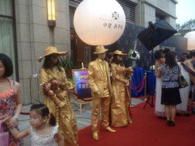 活體雕塑